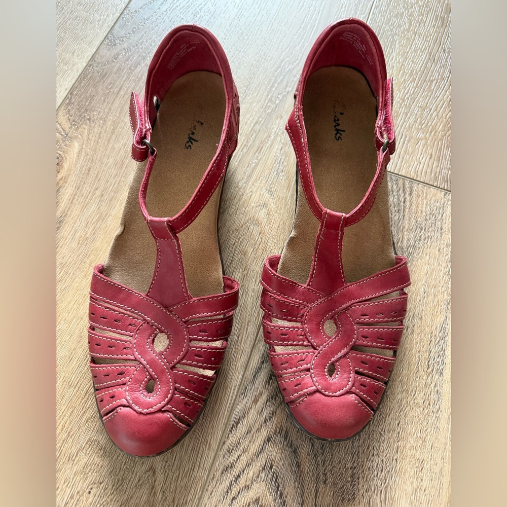 Clarks Women's Red Leather T-Strap Sandals